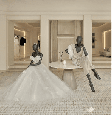 Ready-to-wear fashion experience incorporating handcrafted elements