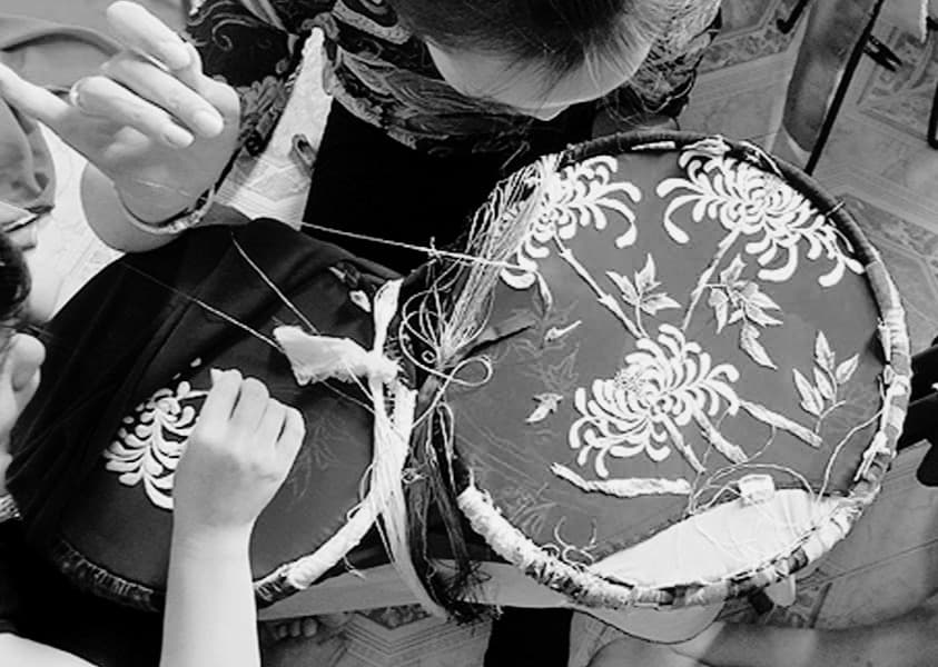 Quat Dong embroidery, Hanoi